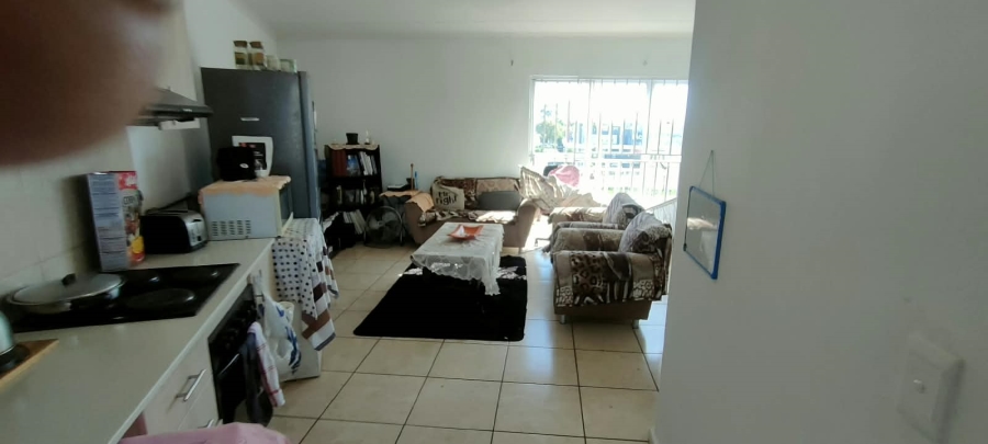 2 Bedroom Property for Sale in Cravenby Western Cape
